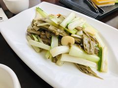 菜梗炒象山黑腐竹-桂客膳房·珍品堂