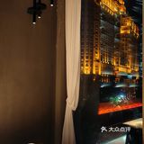 珠江新城这家湘菜餐厅的夜景太绝了！