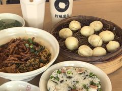 -佬钱湾仔(衣裳街店)