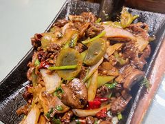 -老码头黑皮肘子锅包肉(赣水路店)