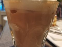 拿铁咖啡-PAUL LAFAYET 法式甜品(港汇广场店)
