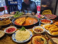 -巴卤社老火锅(财富店)