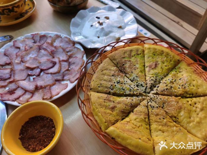 老字号特色藏餐(香格里拉古城店)烤藏香猪肉图片