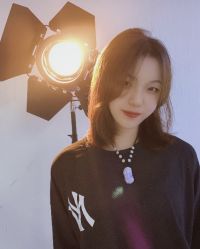 -鏡沙龙发型设计