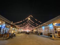 -席娜卡琳火车铁道夜市