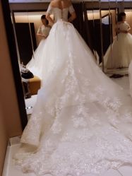 -GRACE KELLY婚纱与礼服(天津店)
