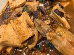 酱炖杂鱼-旺角小渔村(二马路店)