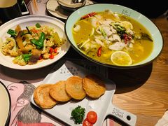 -胡桐里音乐酒馆(孝南店)