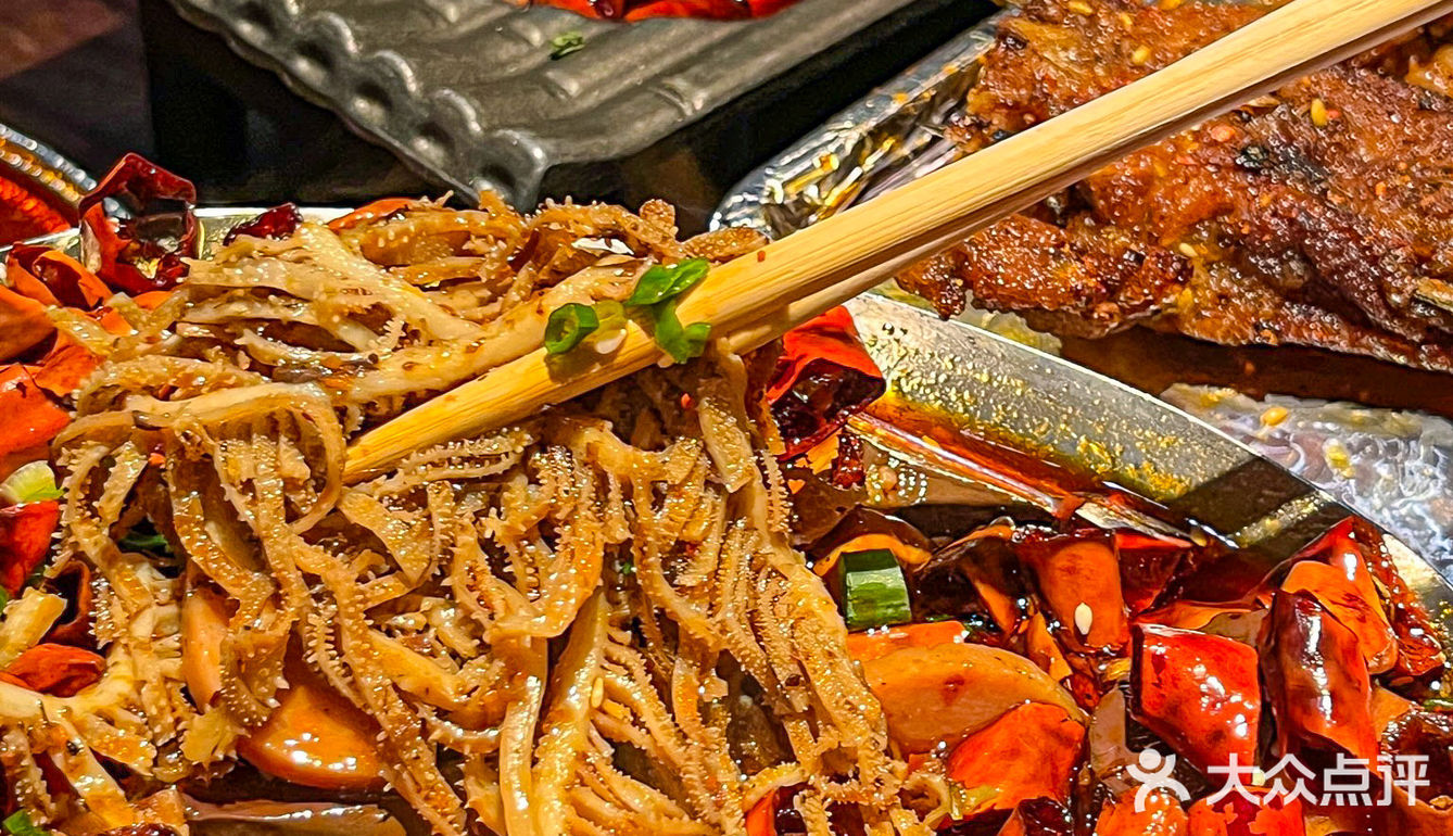 吃了123456789次的烧烤店！去吃过很多次的拾串！