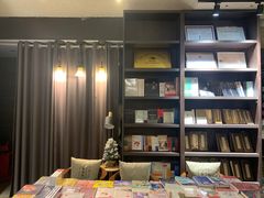 -钟书阁(松江泰晤士小镇店)