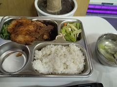 -弘仁宝佳比亚迪4S店(宝山旗舰店)