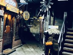 -暴风岛沉浸式体验馆(百联世纪店)