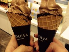 巧克力软冰淇淋-GODIVA(港汇恒隆广场)
