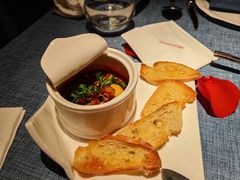 -弦月窗LUNETTE BY AMANDA(复兴路店)