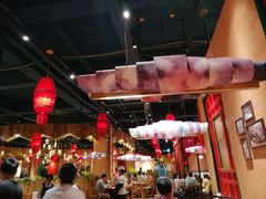 大堂-老滇山寨•云南特色菜•地方菜•民族风情歌舞表演(金碧店)