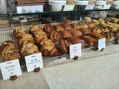 -VERIE BAKEHOUSE