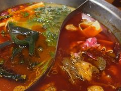 -东巴婆婆云南鱼豆花火锅(大东门店)