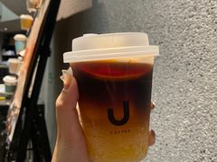 -HUG·拥抱咖啡(郑州宝龙广场店)