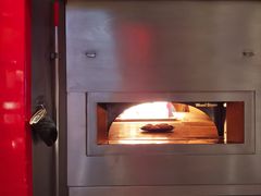 -城市大道红炉披萨烘焙坊