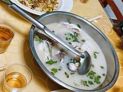-美顺香食府鱼头老店(雪野湖店)