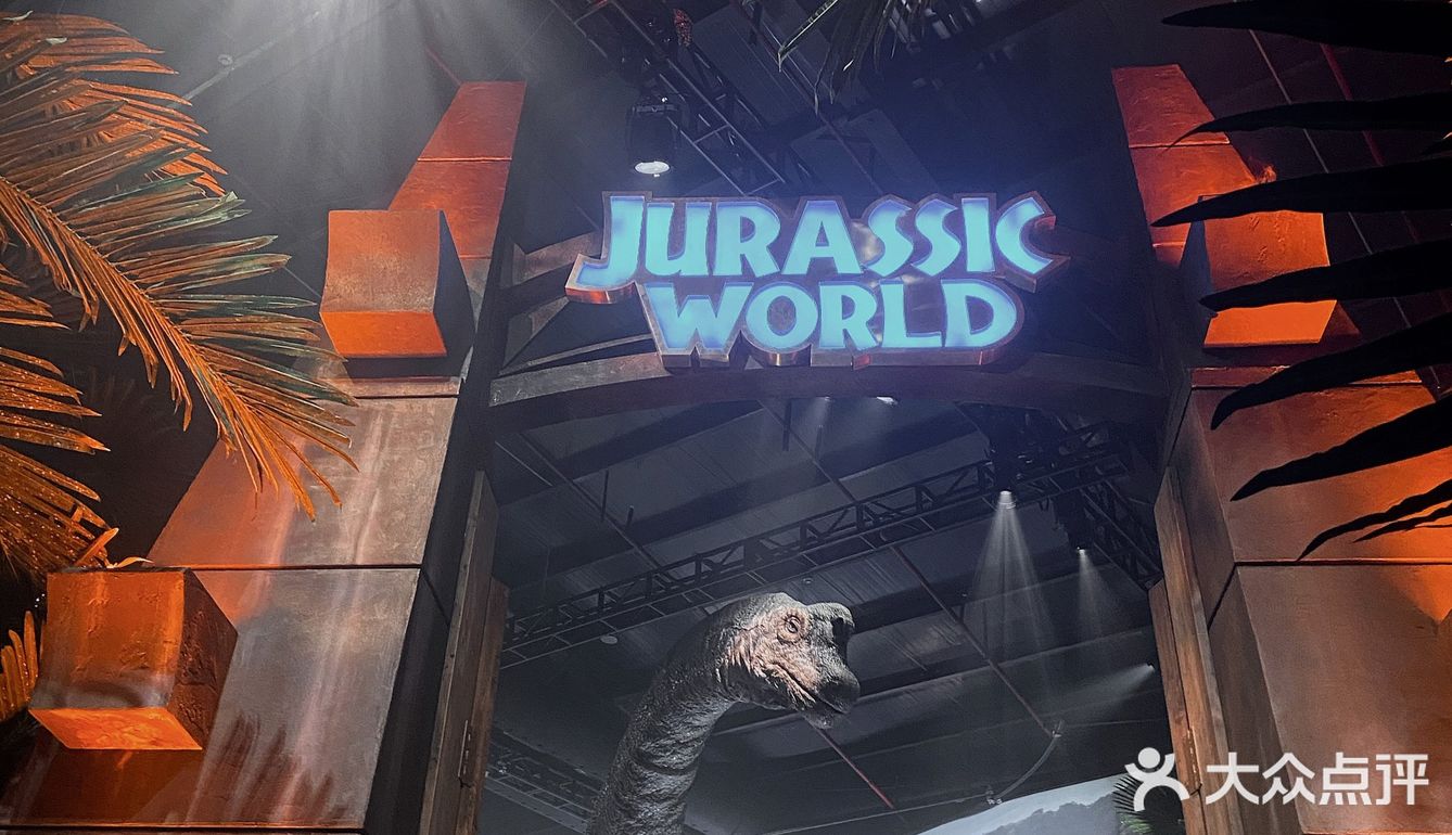 妈耶，恐龙复活了！？带你亲眼观赏一比一还原最真实的侏罗纪世界