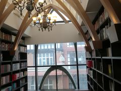 -钟书阁(松江泰晤士小镇店)