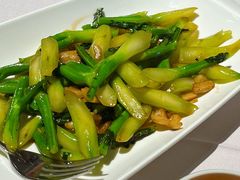 生炒广东芥兰-老兴鲜(黄浦店)