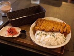 咖喱炸猪排堤坝饭-Ginko银子(青龙街店)