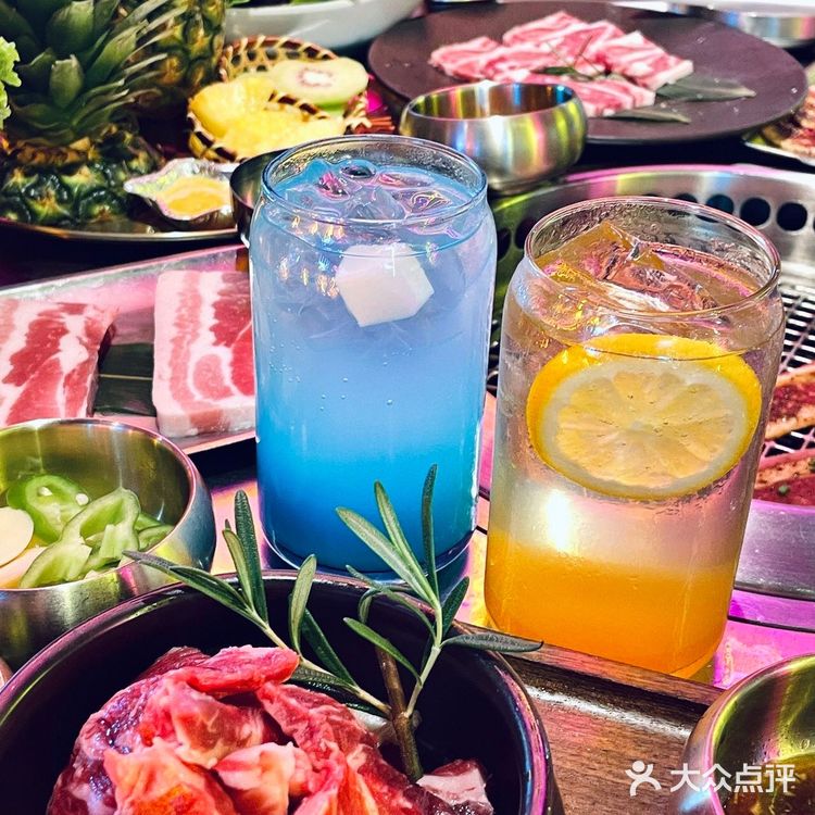 杭州|站着吃烤肉新派韩式烤肉假装在  和姐妹去湖滨银