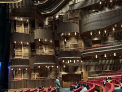 -交通银行前滩31演艺中心