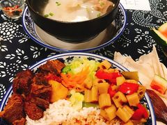 -蜗牛小馆醉乡民谣云南菜(惠新西里店)