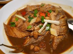 宁波传统红烧杂鱼-宁波柏悦酒店·钱湖渔港