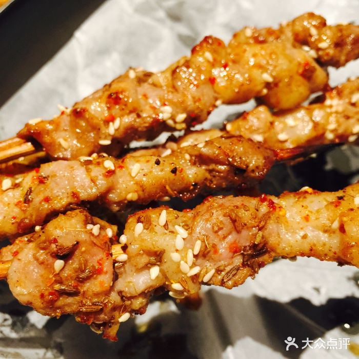 天台上见烧烤(石鼓路店)秘制羊肉串图片 - 第1张