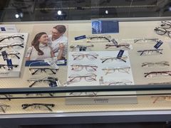 -斯维卡眼镜林·蔡司视觉合作店(青浦宝龙广场店)