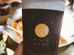 大红袍珍珠奶茶-湊湊火锅·茶憩(杭州湖滨银泰in77店)