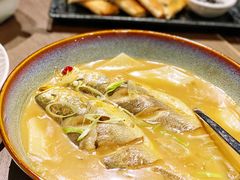 家烧黄鱼手打年糕-品味杭州·粤式融合·海鲜小馆·钱江新城CBD