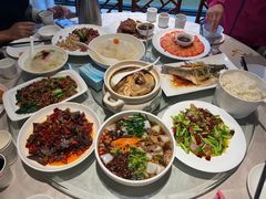 -湖泉水云间餐厅·弥勒地道菜(B座店)