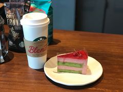 开心果果覆盆子风味蛋糕-星巴克(常州新北公园店)