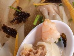 虾仁鲜肉小馄饨-宝隆面道(江湾店)