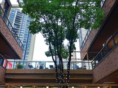 -瑞虹新天地月亮湾