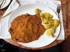 winner&nbsp;schnitzel-中央咖啡馆