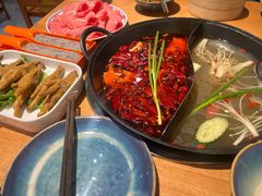 -三个四川人火锅(华联商厦店)