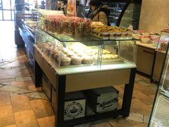 面包甜点陈列柜-味多美蛋糕(航天桥店)