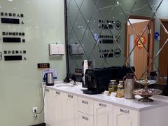 -茂菊口腔连锁(浦东南路店)