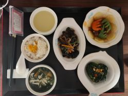 -美福月国际月子会所(银川店)