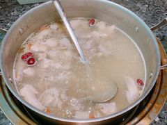 -一席地·本地鸡窝·杭帮鸡火锅(萧山银隆百货店)