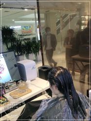 -罗亚帝造型·烫发染发