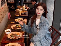 -方铲铲·成都板凳面(滨江银泰店)