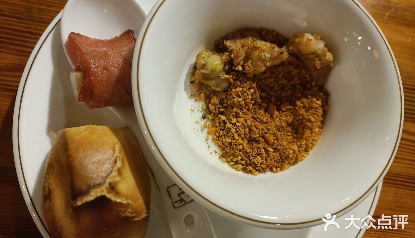 李家水浒烤肉，总店VS分店，谁更胜一筹呢？[调皮][调皮][调皮]