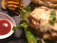 -HIGH FIVE哈福手工汉堡(桂林路店)